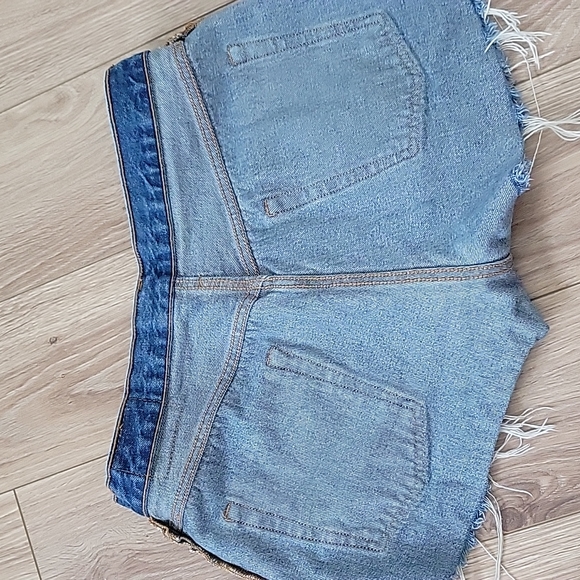 Levi's Shorts size 28 - Picture 14 of 16